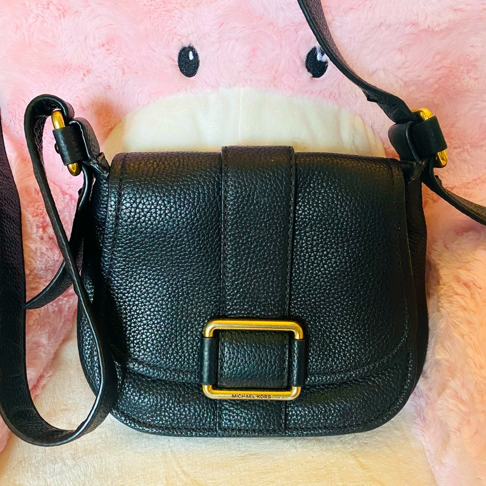 🎉HP🎉Michael Kors Leather Maxine Saddlebag/Crossbody